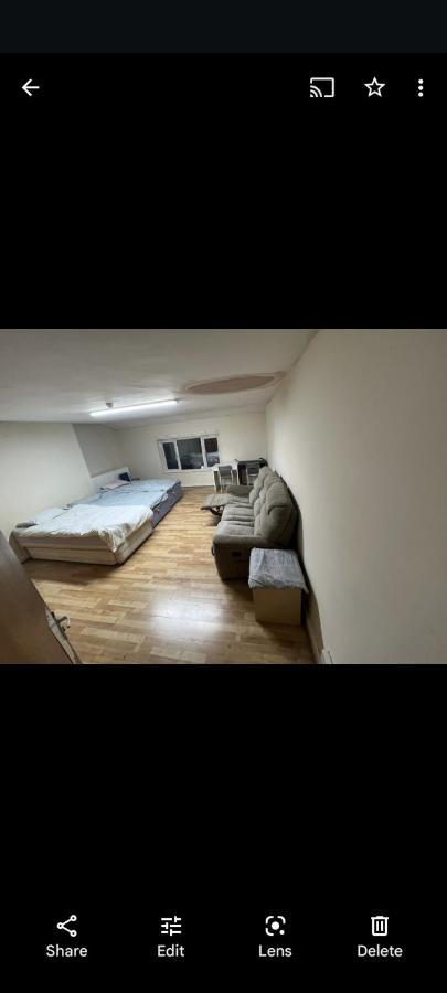 Oldham Town Centre Double Room 5 외부 사진